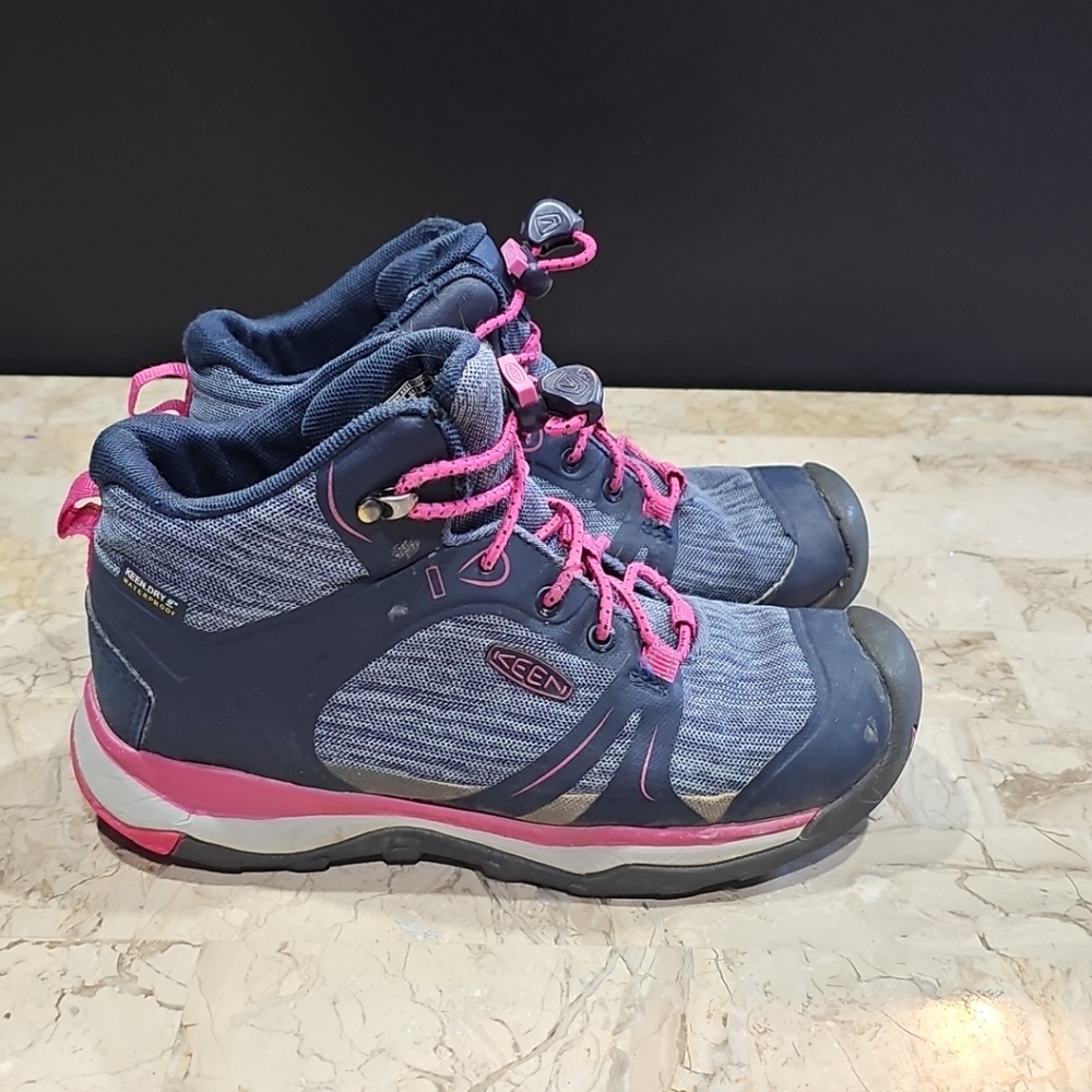 KEEN Terradora Boysenberry Blue PINK Trail Hiking‎ Boots Shoes Kid Girl Size 2